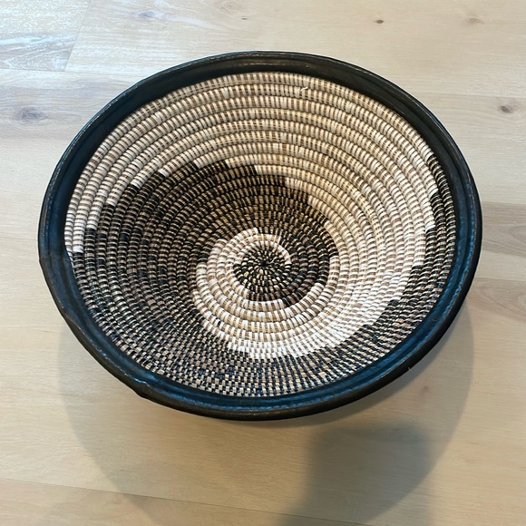 Anthropologie  Fele handmade African wall hanging baskets - Picture 2 of 5